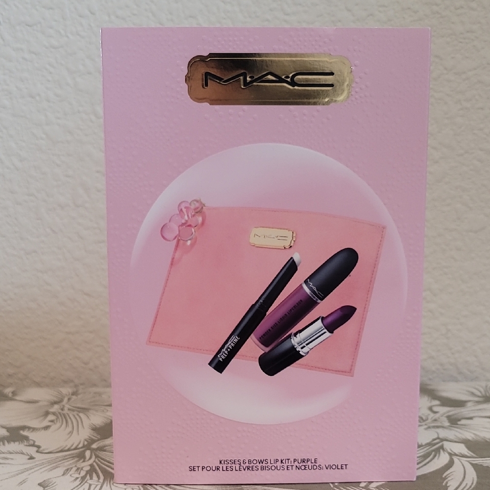 MAC Cosmetics Kisses & Bows Lip Kit - Purple